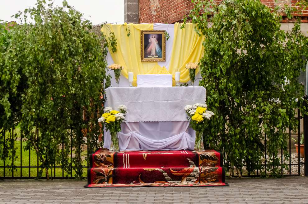 Ołtarz przygotowany pezez mieszkańców Olszanicy