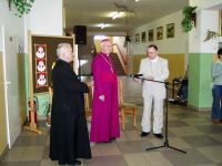 Wizyta Ks.Bp.Józefa Wysockiego w Zespole Szkół w Sadlinkach 15.05.2007