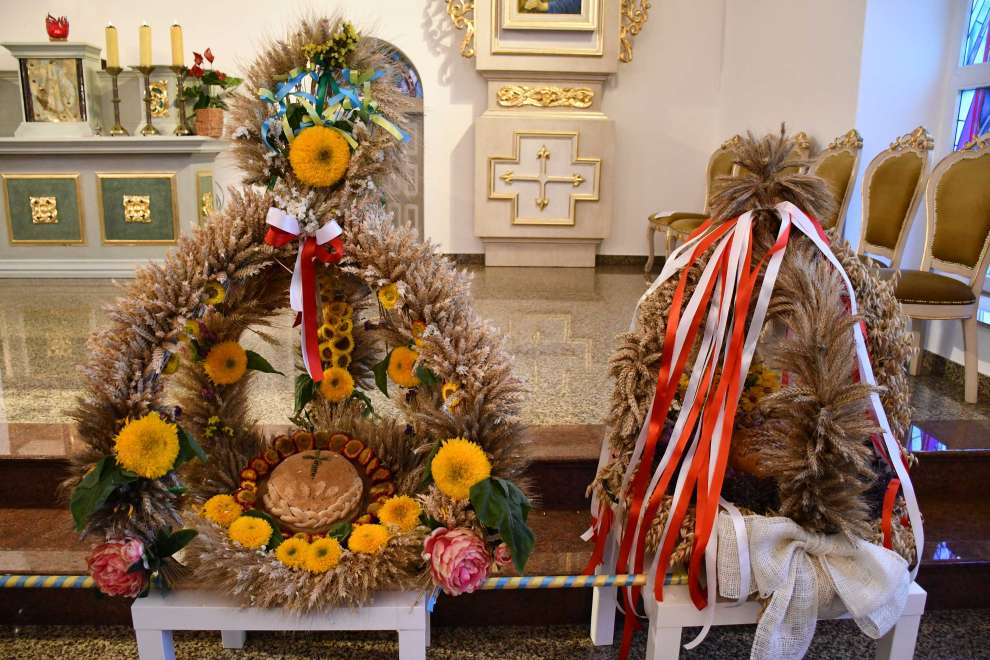 106 Wieńce dożynkowe