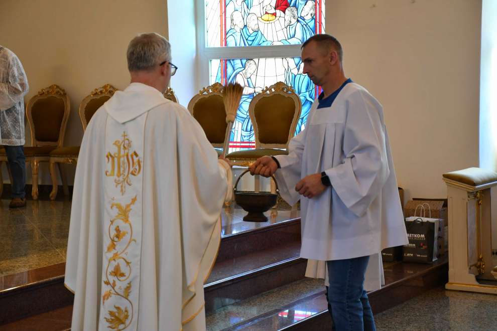 42 Siódmy dzień misji - poświecenie krzyży