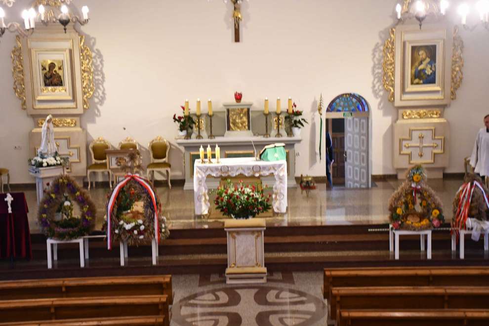 109 Wieńce dożynkowe