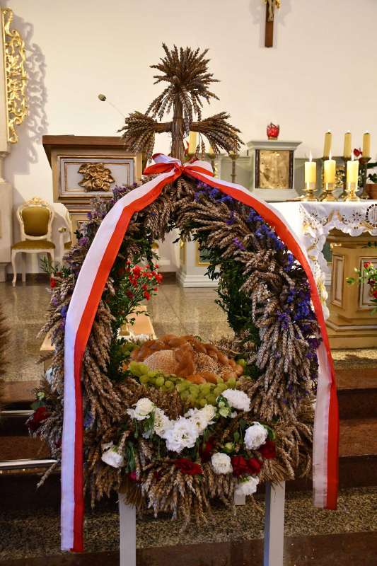 104 Wieńce dożynkowe