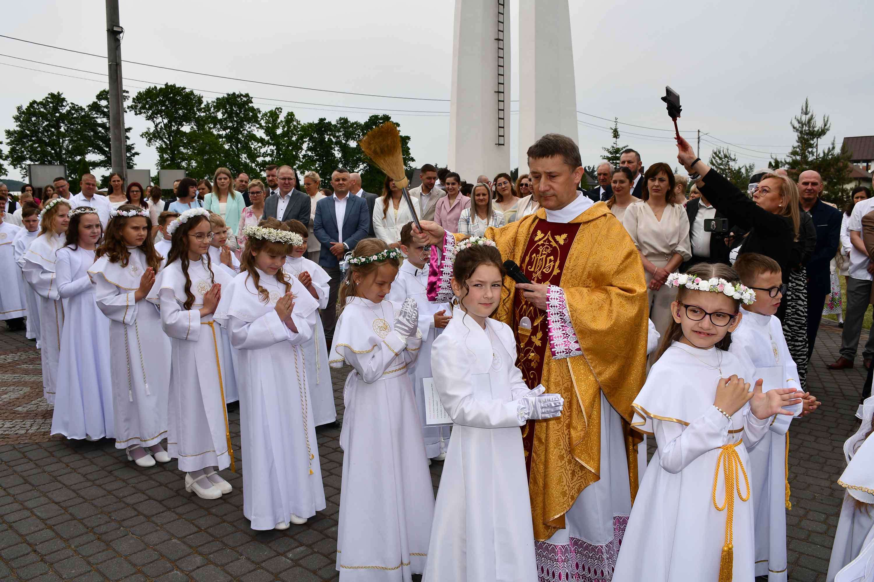 12 fot. A Milewski