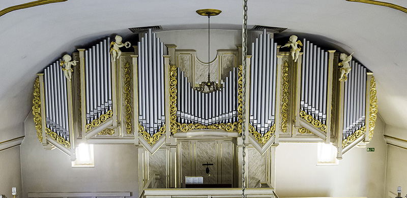 Kościół w Sadlinkach - Organy